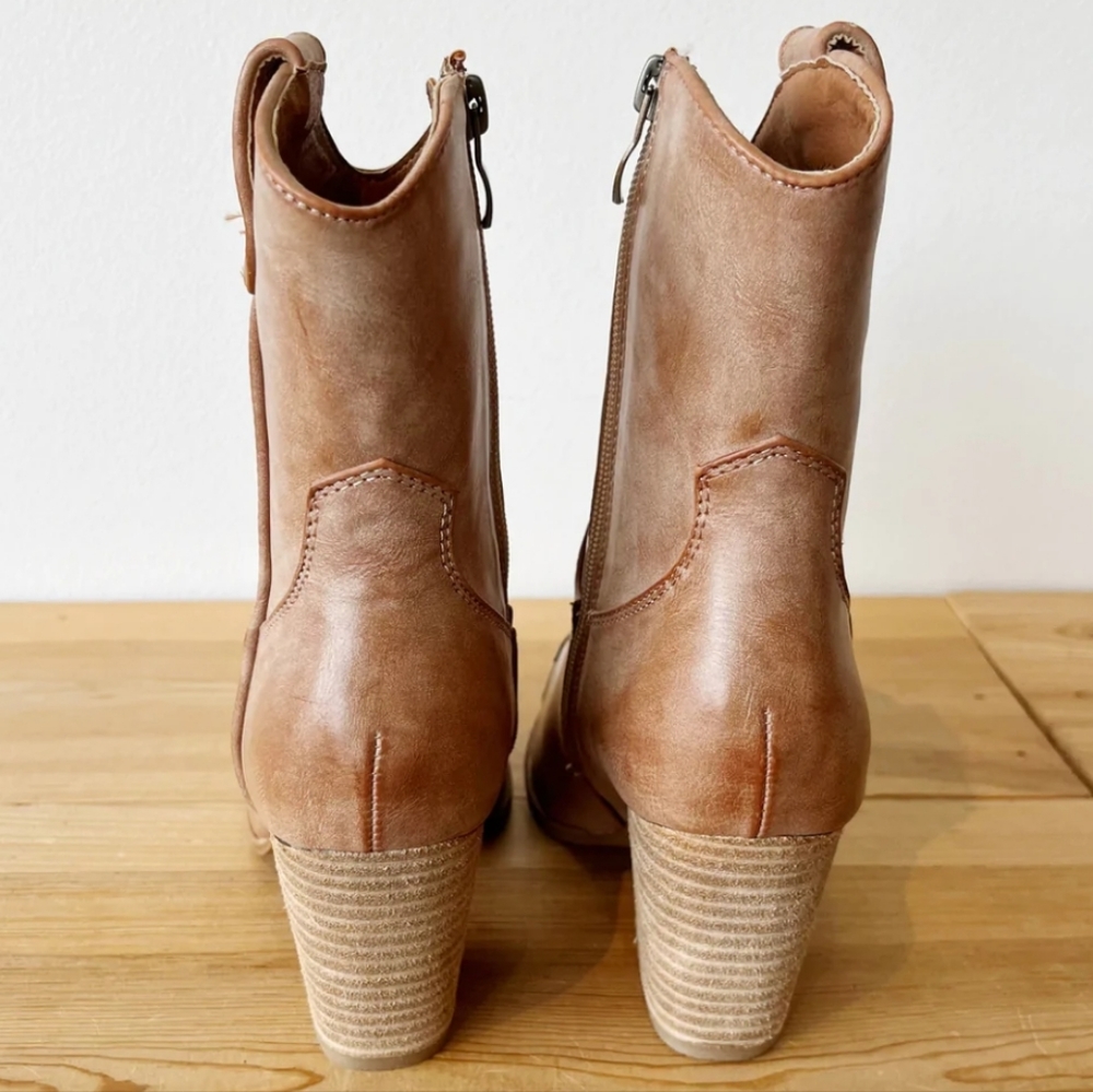 New Distressed Nude PU Leather Metal Toe Block Heel Cowgirl Western Ankle Boots - Picture 4 of 5